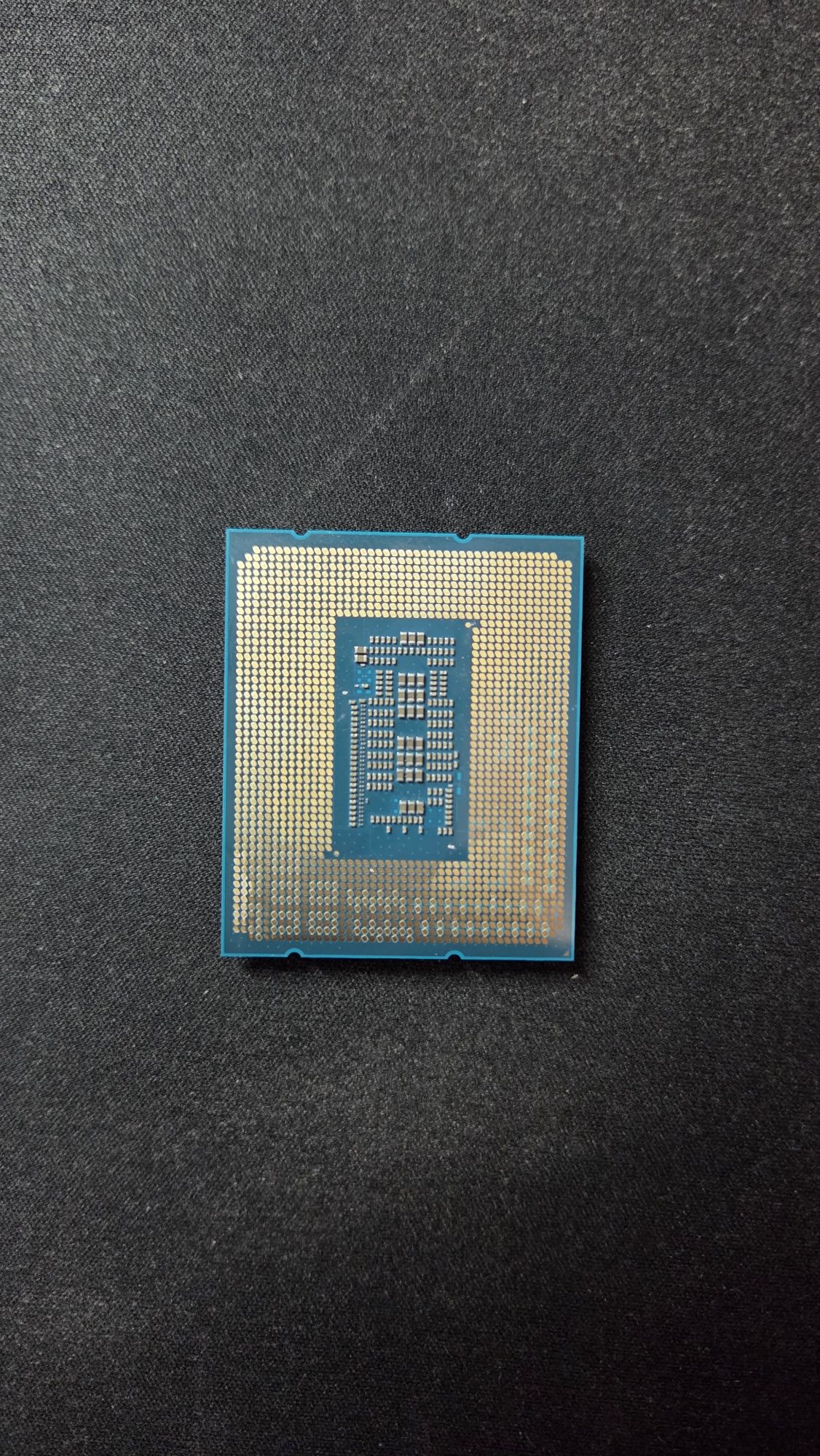 Procesor Intel i5 13400f + chłodzenie.