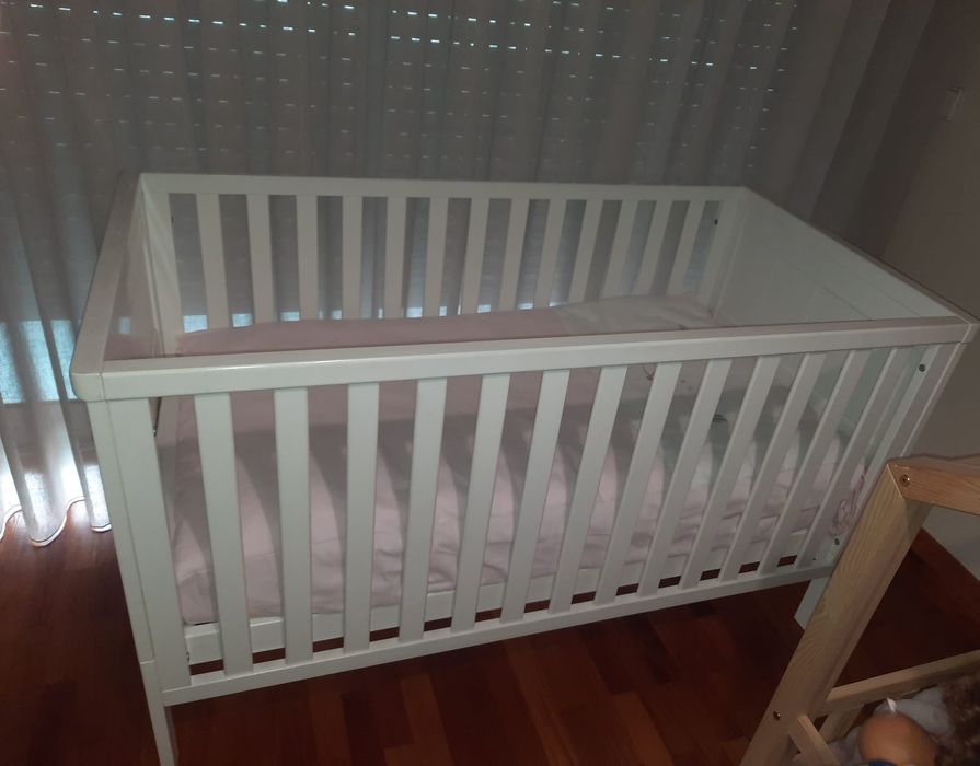 Berço branco madeira + colchão + conjunto Edredão Nougatine