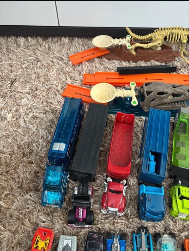 Autka Hot wheels