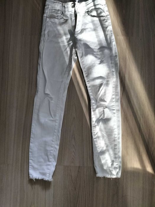 Spodnie Reserved r. 146