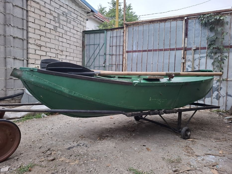 Лодка гребная охотничья складная