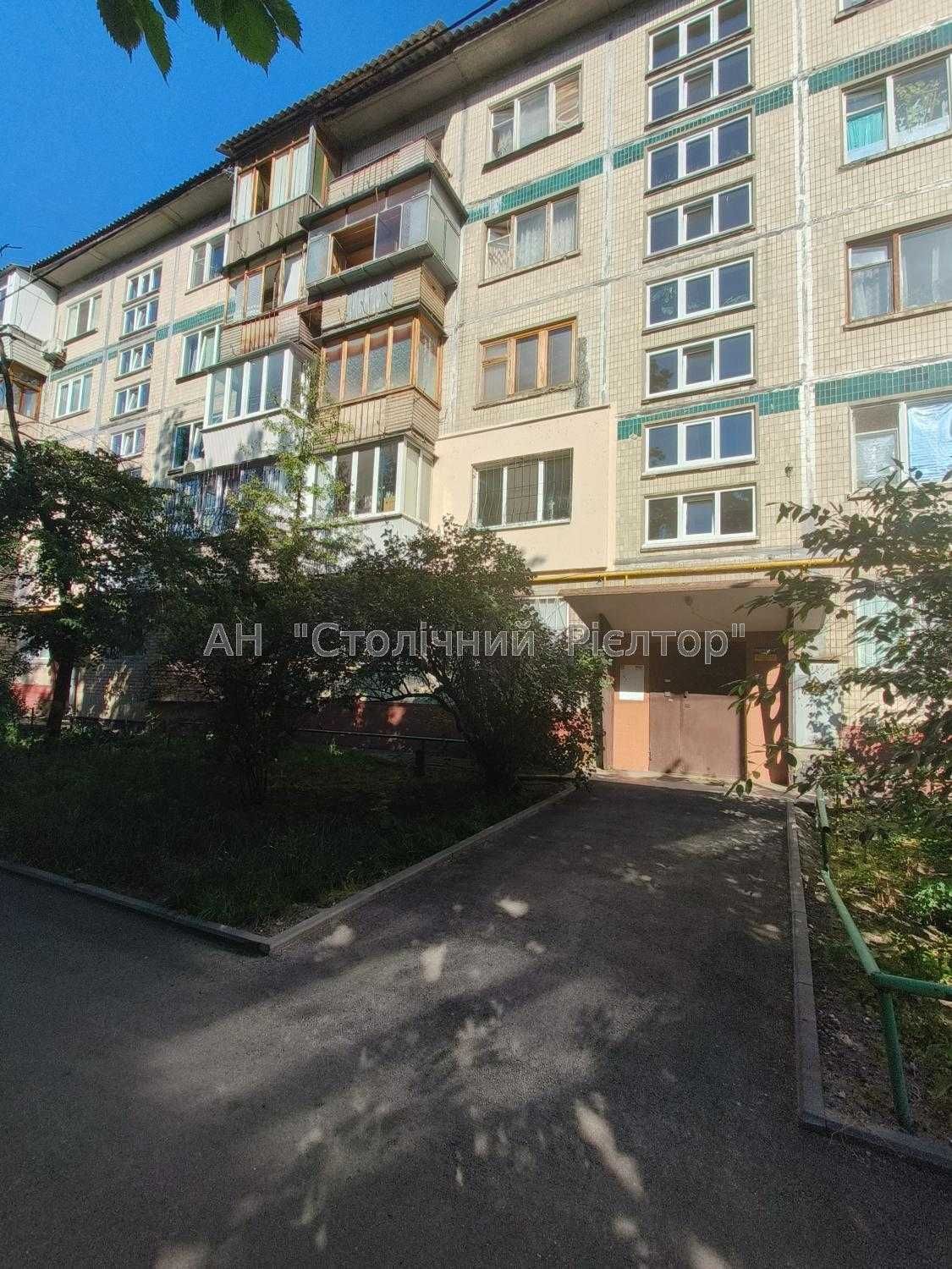Продаж 2-к квартири в 5-хв. від м.Дарниця. Дарницький бульвар.