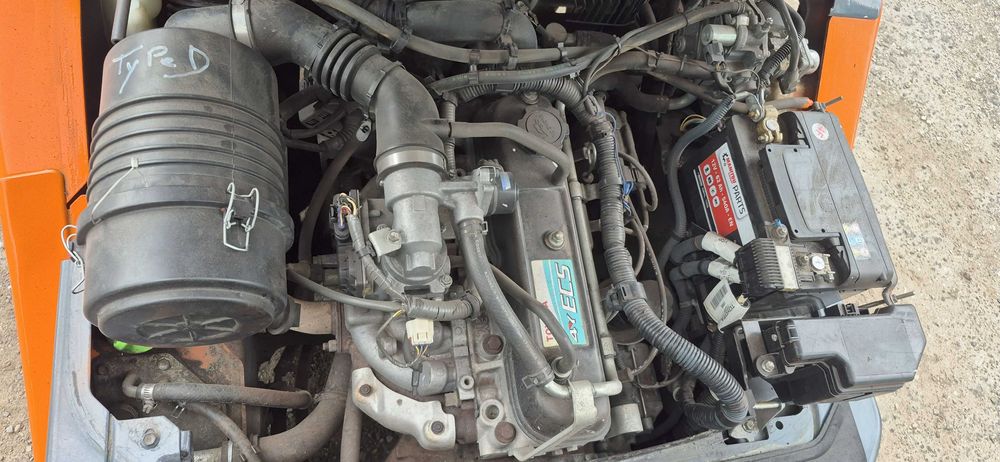 Toyota 8FGF25 - Triplex 4.70m. - 4 sekcje - 8090 MTH - Stan BDB.