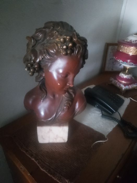 Vendo uma boneca