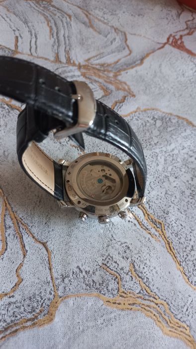 Продам годинник наручний