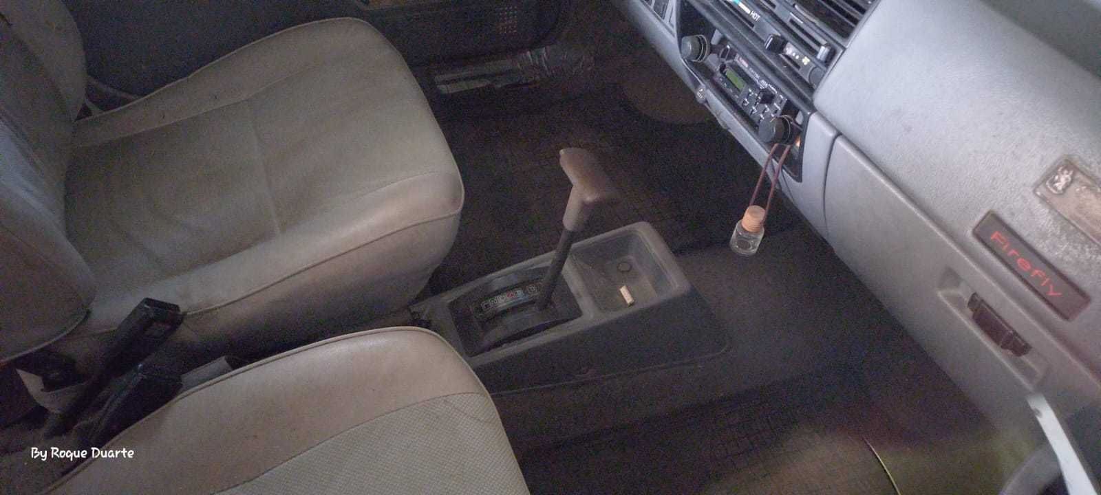 Vende-se veículo clássico Pontiac Firefly de 1988 com caixa automática