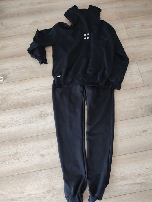 Dres dziewczęcy czarny r.164