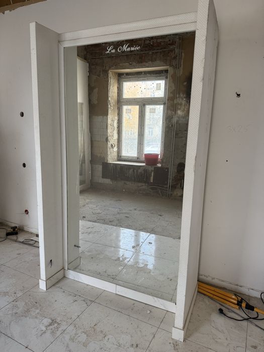 Lustro dwustronne witryna do sklepu duze lustro ogromne lustro