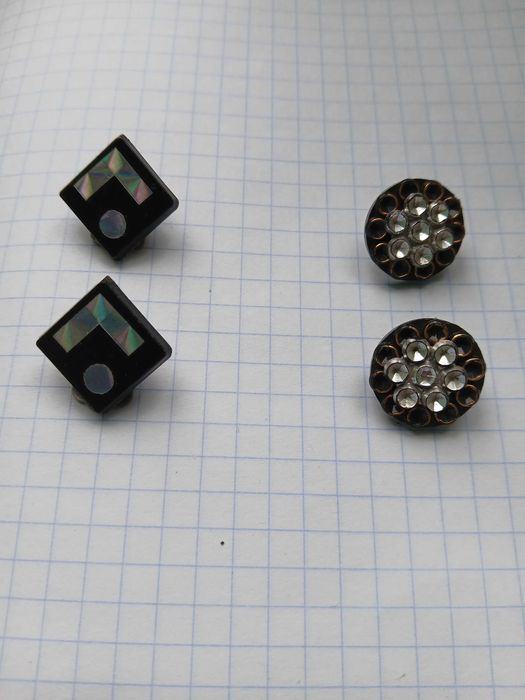 Клипсы черные пластмассовые