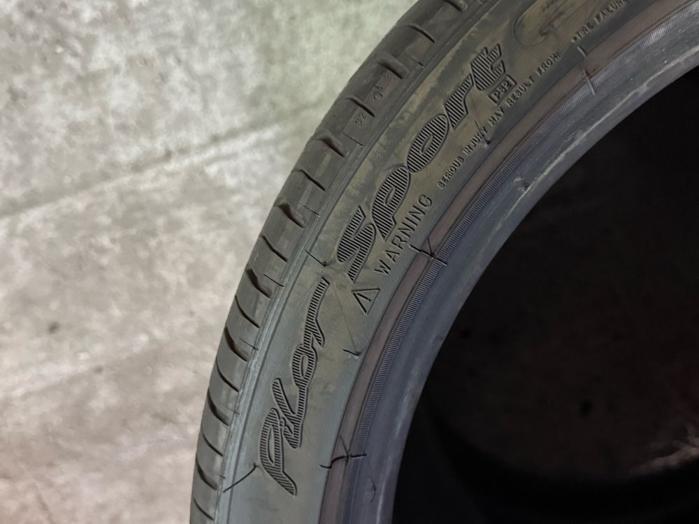 Pneus 305/30zr19 Michelin Pilot Sport com 85% piso