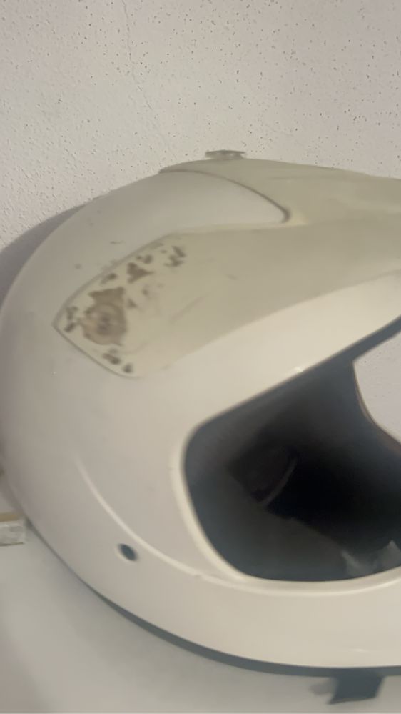 capacete branco nau