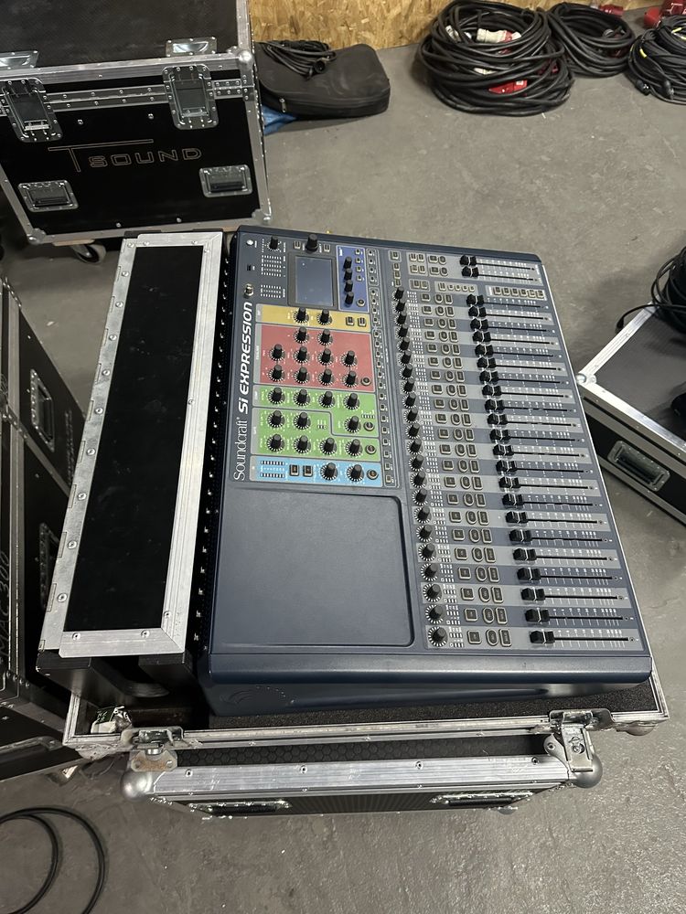 Soundcraft Si Expression 2 w case z madi usb