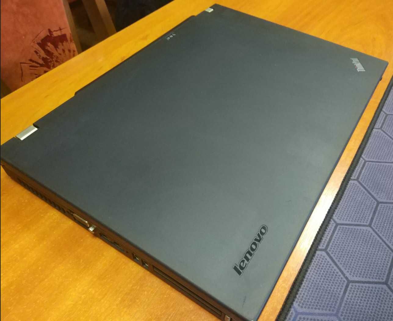 Lenovo Thinkpad T400  P8700 (2,53 GHz),  8gb, 564gb,  1440x900,нов АКБ