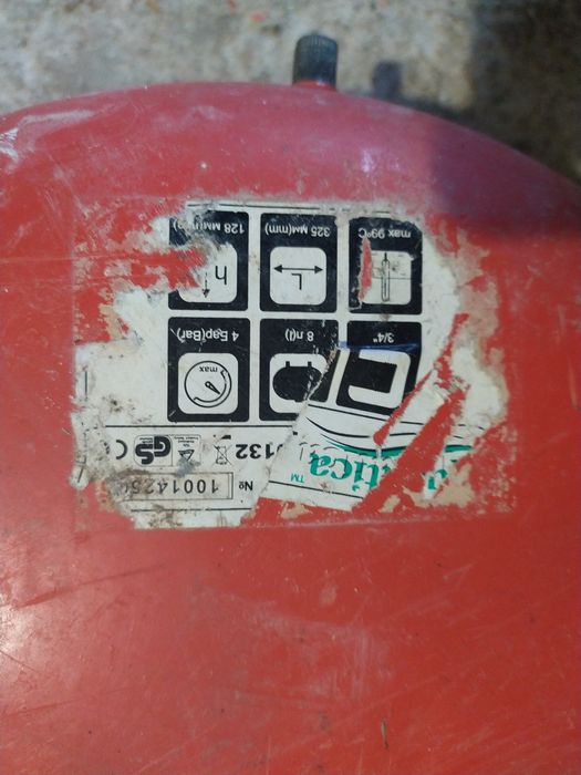 Розширювальний бак 8 л