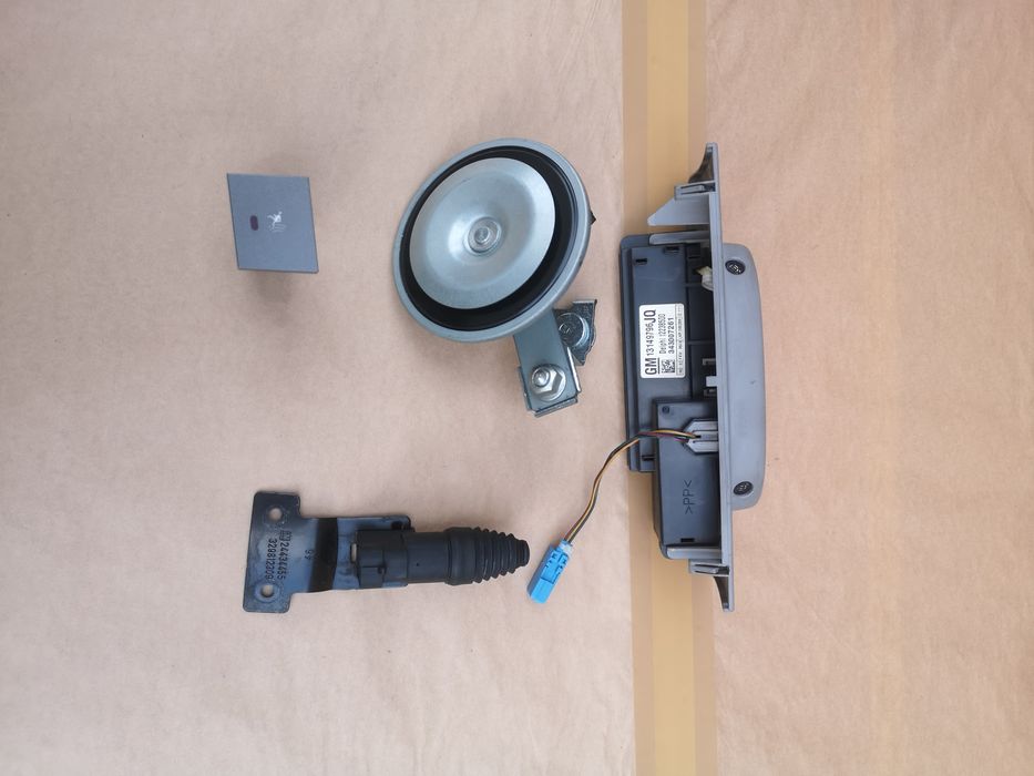 Alarm Syrena Szyby z Alarmem Opel Vectra C Kombi