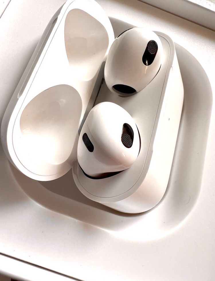 AirPods 3 Nowe - Słuchawki Apple AirPods 3 generacji