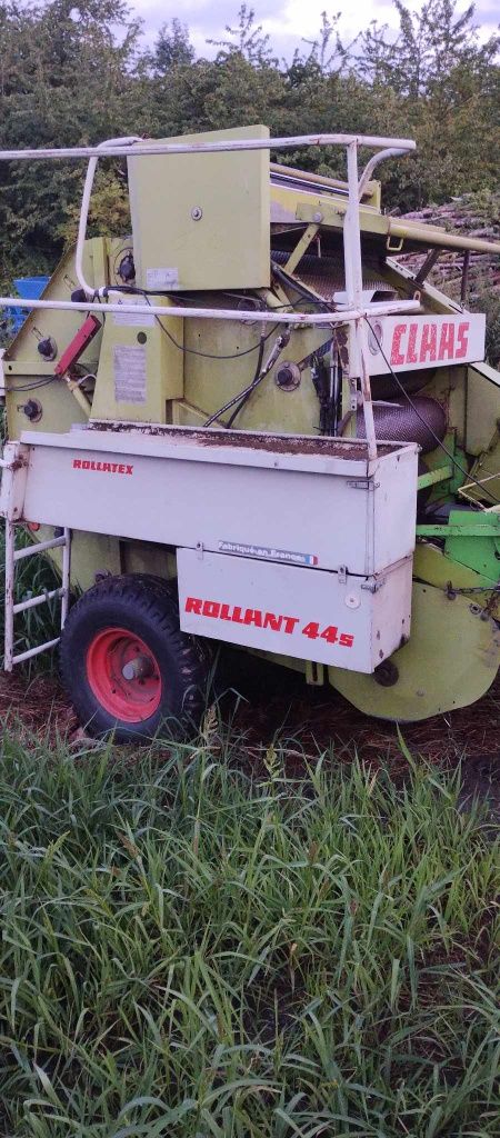 Prasa claas rolland 44s