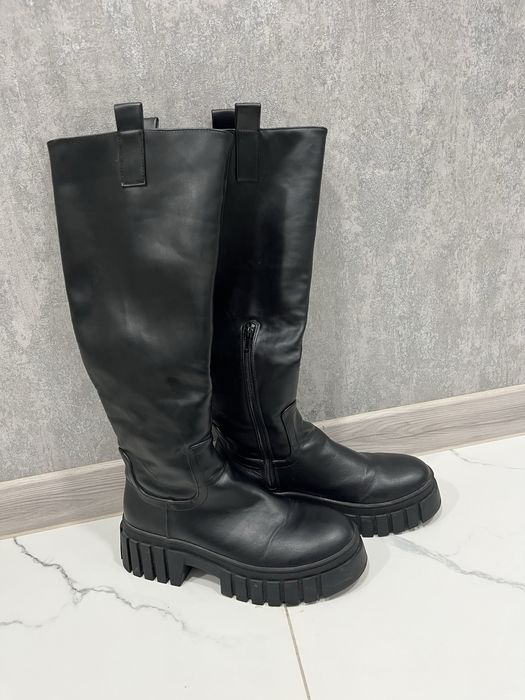 Продам ботфорди нові