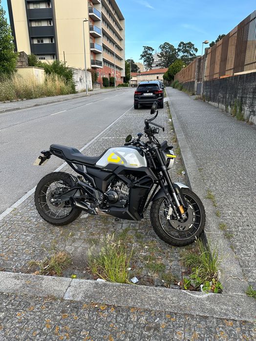 Zontes 125 GK — 2023 • 7.100 km • Impecável • Estilo Scrambler