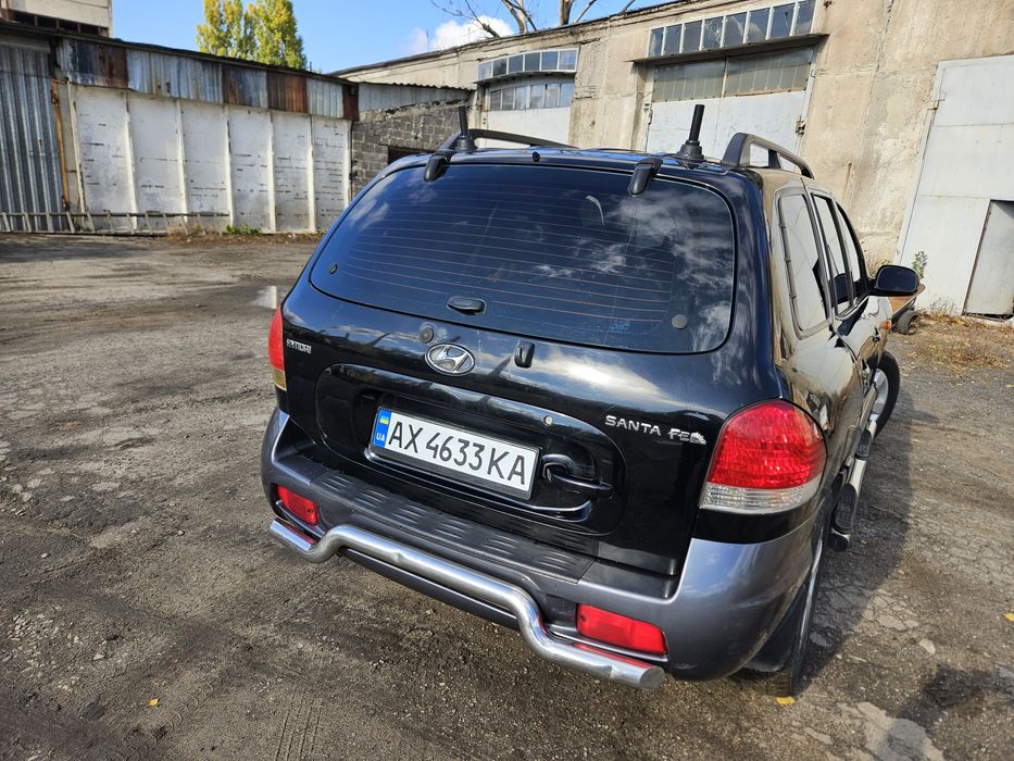 Автомобиль хюндай сантафе