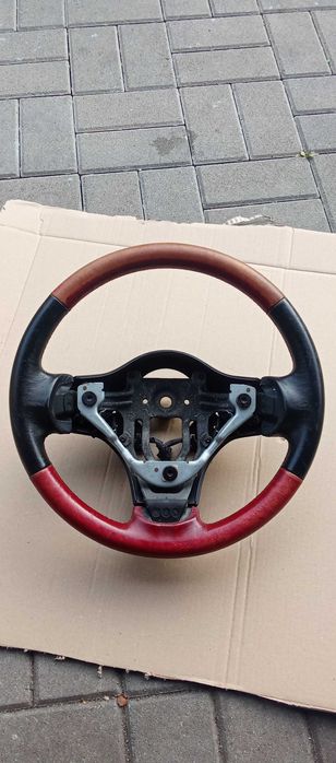 Kierownica Mitsubishi Colt MK6 Skóra Czerwona Przyciski Colt Kierownic