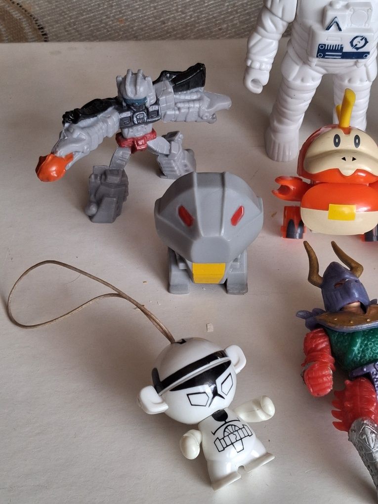 Figurki transformers hasbro i reszta