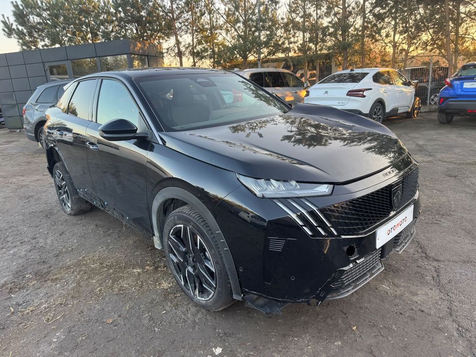 Peugeot 3008 1.2i Hybrid / mHEV 2024r / nowy model / niski przebieg