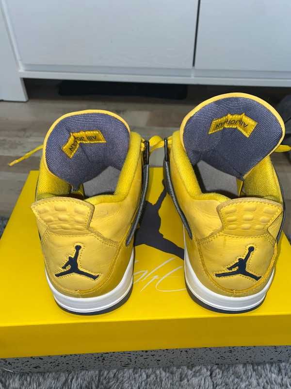Jordan 4 Retro Lightning  44 EU / 10US / 28 CM