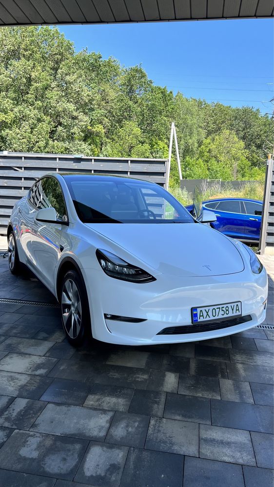 Tesla model Y long range 2022р.