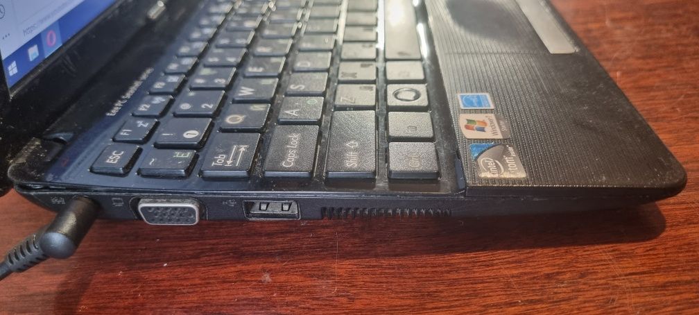 Продам нетбук Asus Eee pc