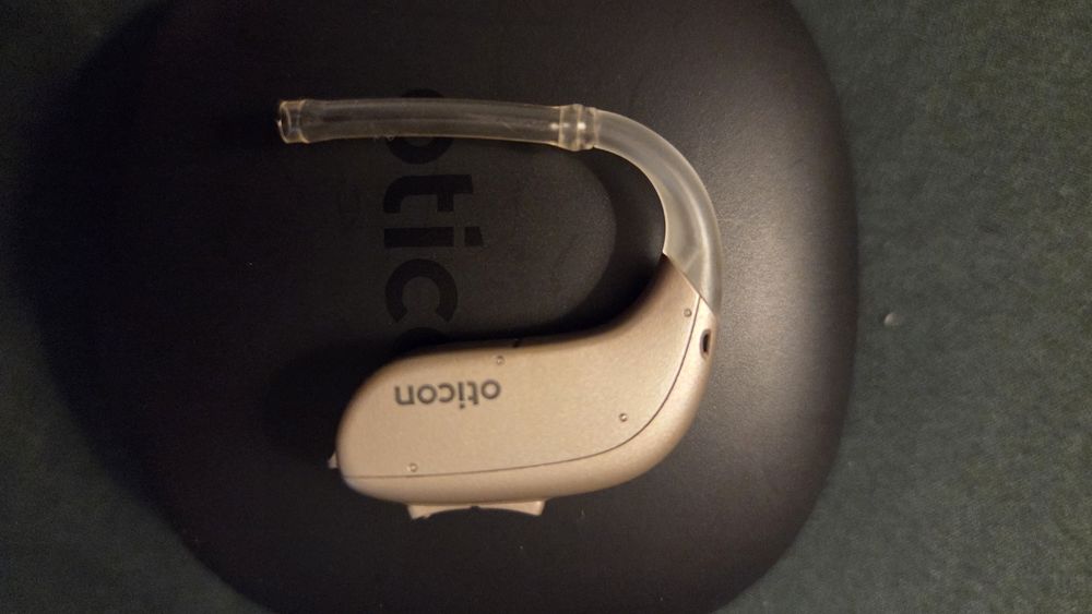 Aparat słuchowy marki Oticon model JET 2 BTE POWER PLUS