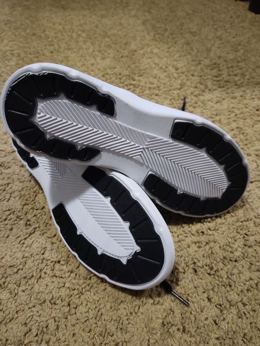 Продам женские кроссовки Crivit