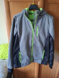 Kutrka softshell i polar firmy Crivit z Lidla i dres Decathlon