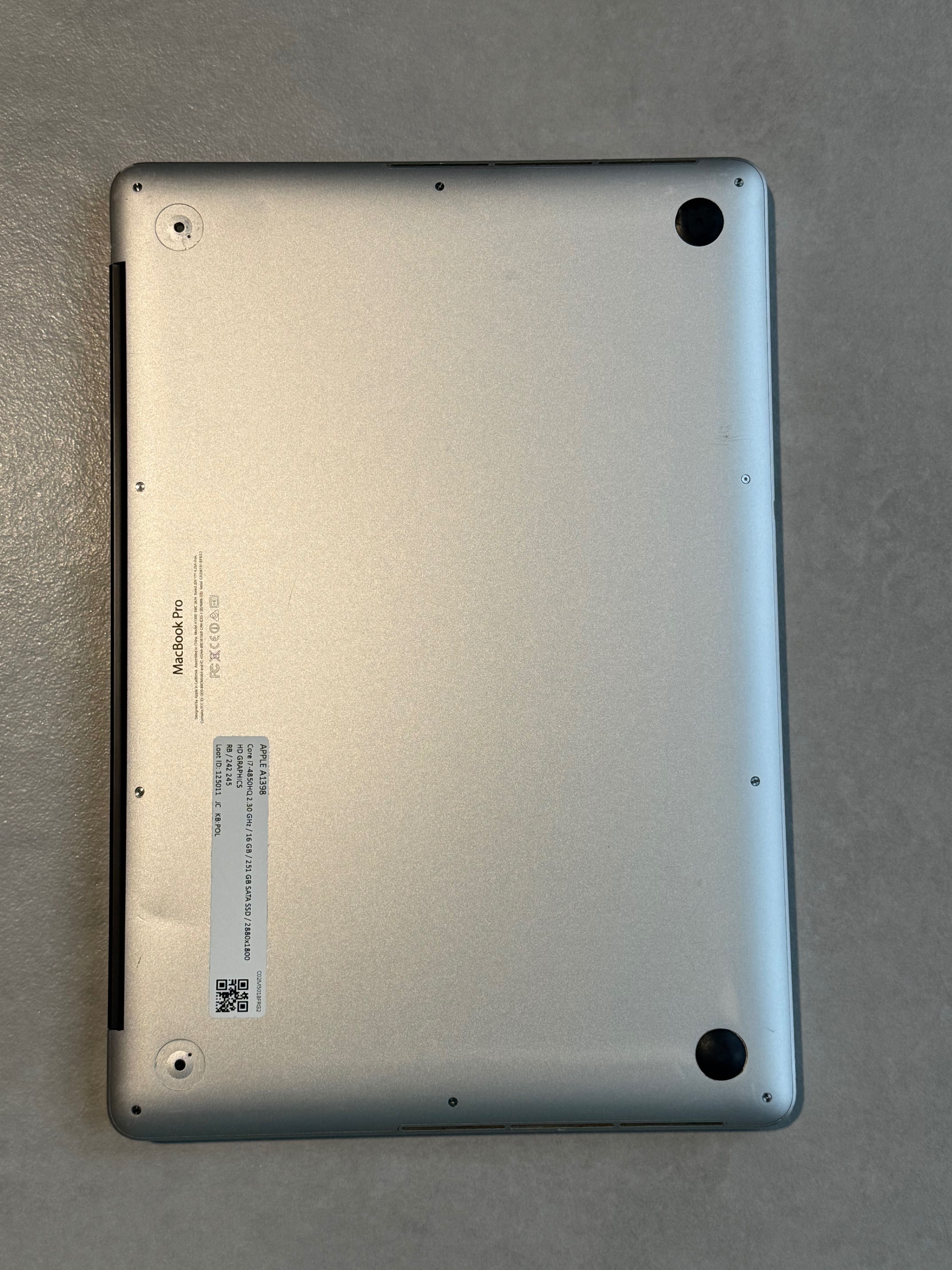 MacBook Pro A1398 Core i7 16GB