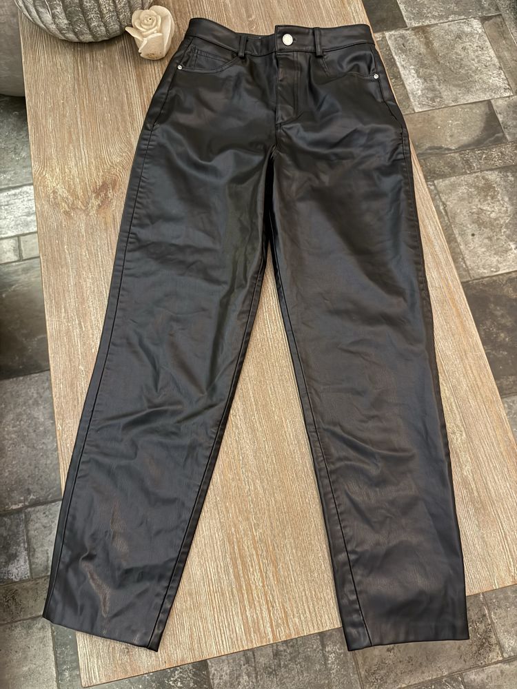 Новые кожаные женские штаны брюки джинсы Zara