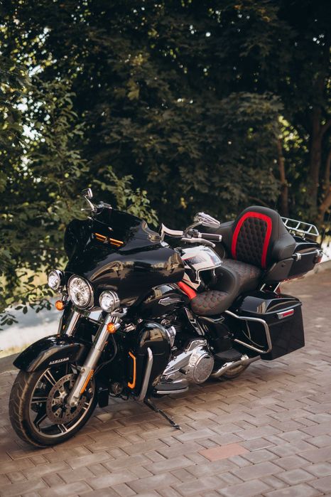 Оренда Harley-Davidson для фотосесії