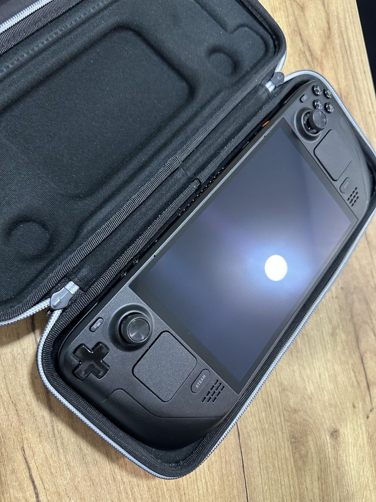 Ігрова консоль Valve STEAM DECK OLED 1TB