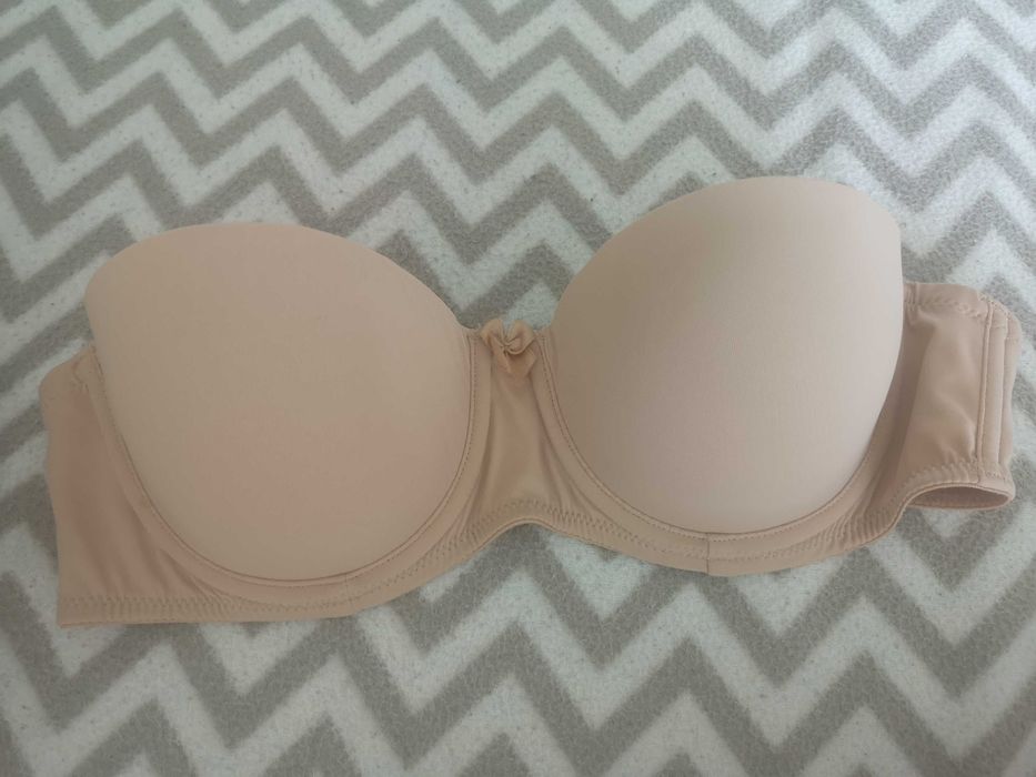 Biustonosz bez ramiączek 75b ciałowy After Eden