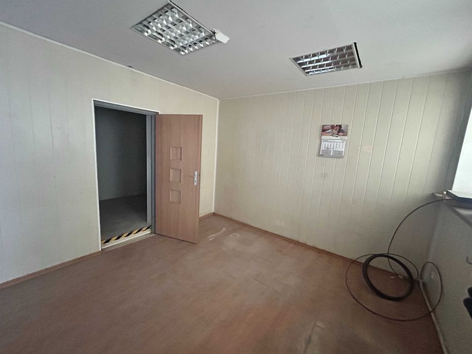 Sprzedam magazyn 370m z działką 910m, rampą rozładunkową ul. Przędzaln