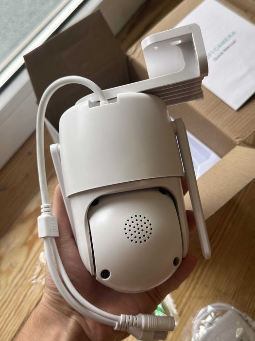 Nowa zewnętrzna obrotowa kamera wifi podwójna kamera 4Mp 4K 360°