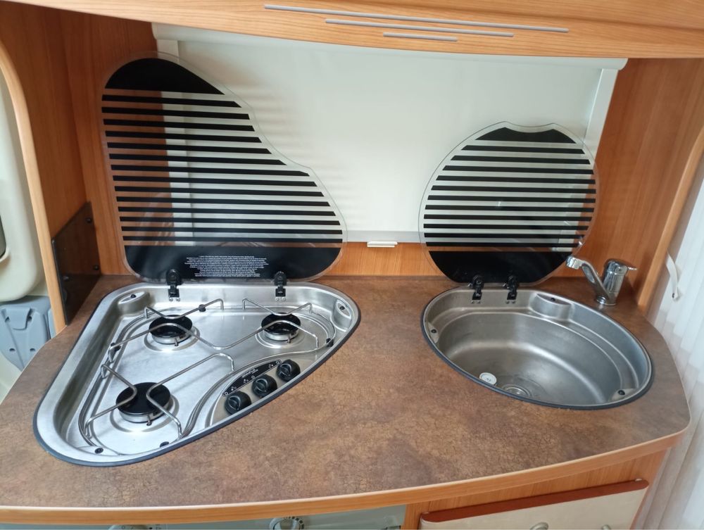 Vendo Autocaravana Perfilada Ford/Challenger