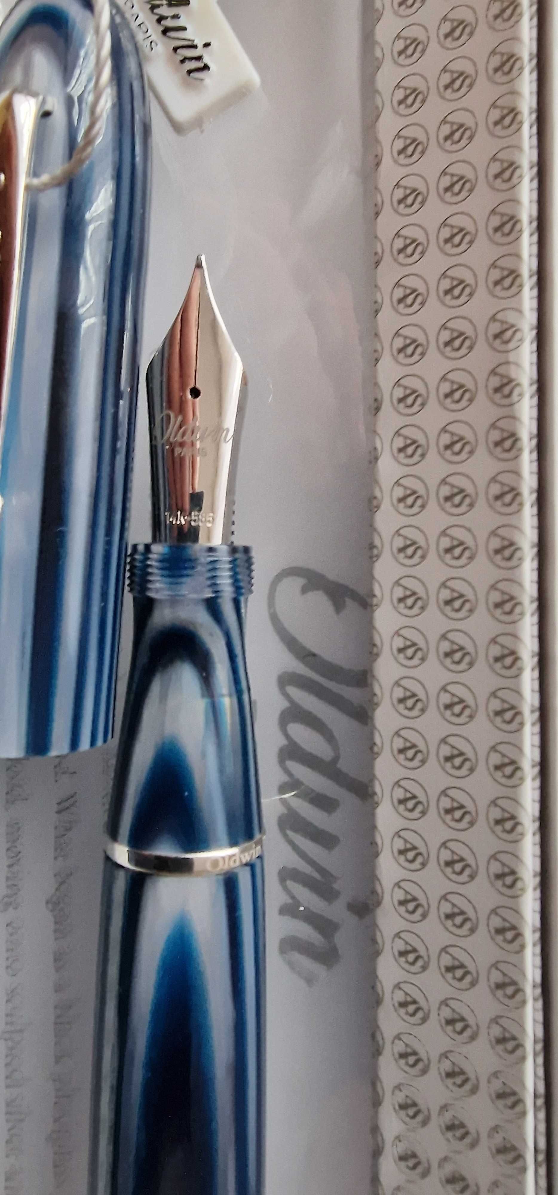 Oldwin Paris torpedo blue mystic River blue celluloid