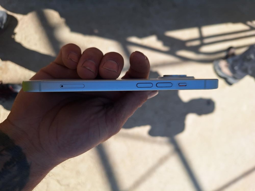 Zamienie iphone 15  bialy na inny telefon