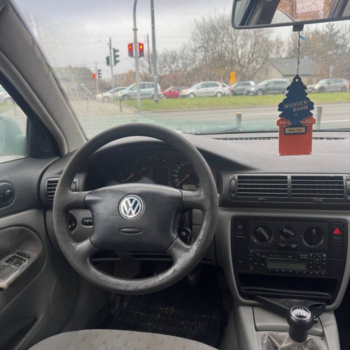Na sprzedaż VW Passat 1.9 D/niezawodny silnik/długie oplaty/zamiana