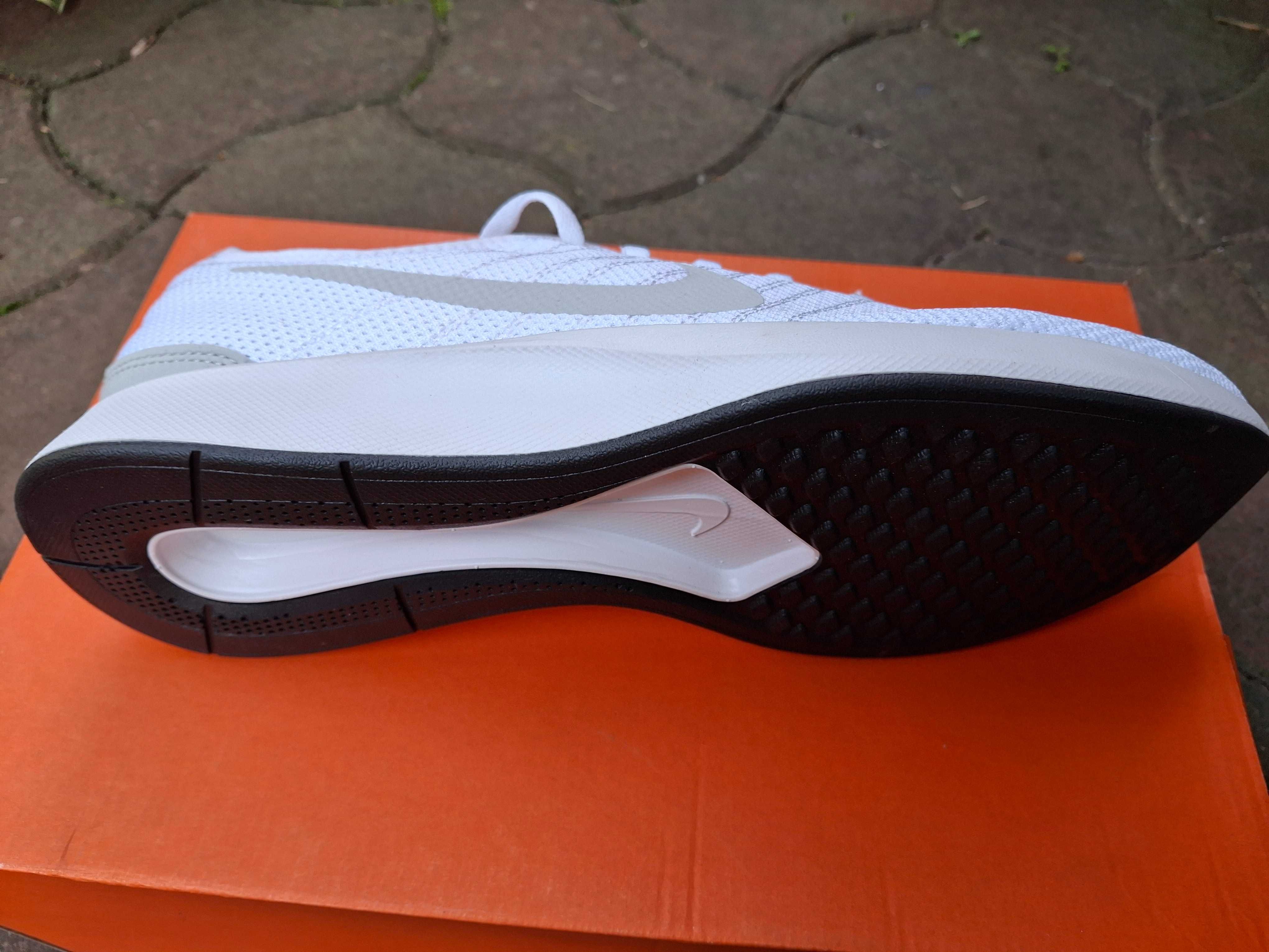 Buty sportowe NIKE białe rozmiar 44