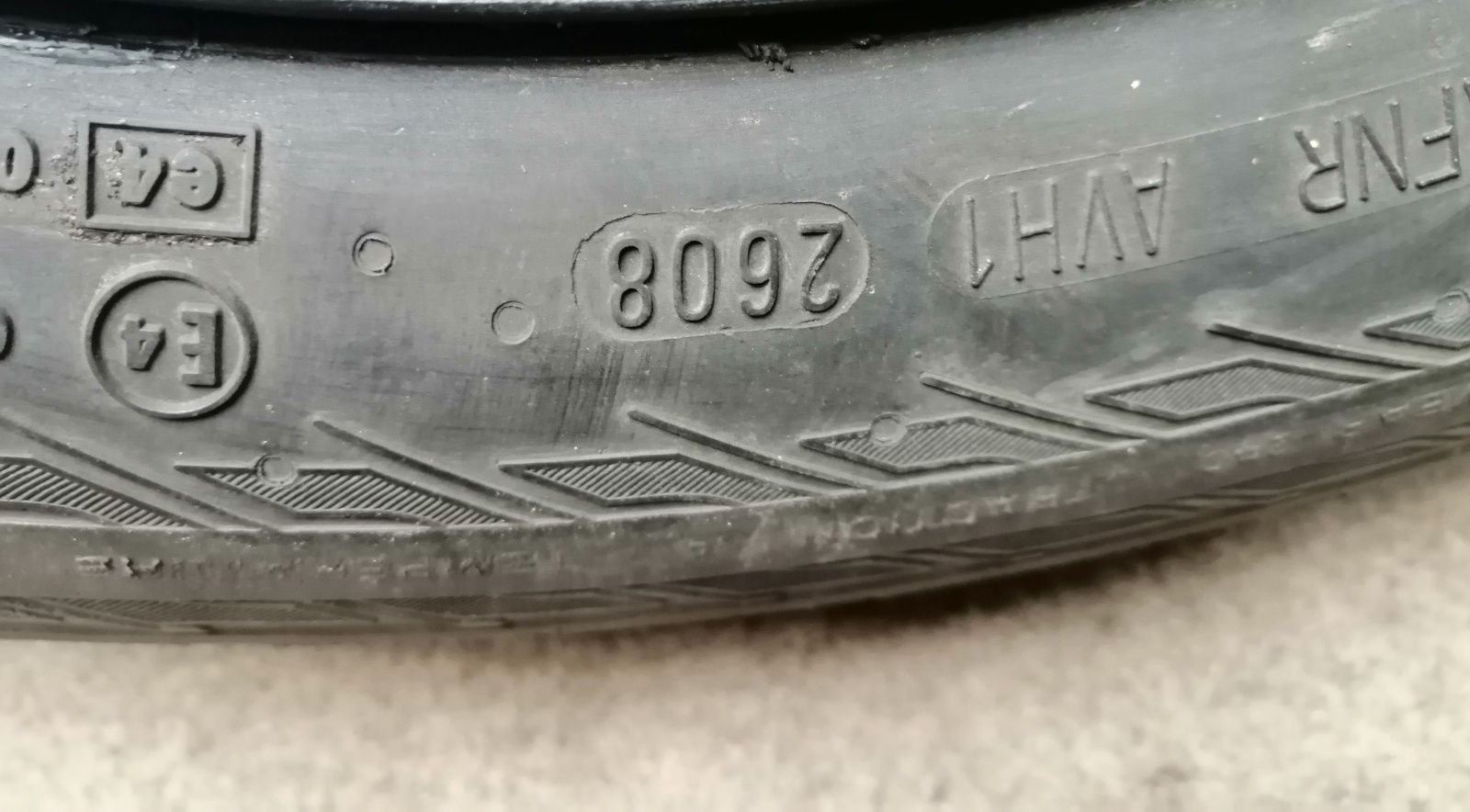 2 колеса в зборі на 14 з резиною pirelli та continental (літо)