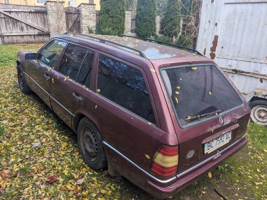 Mercedes - Benz W 124 універсал Мерседес 124 газ бензин автомат