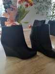 Sprzedam botki MOHITO r.39