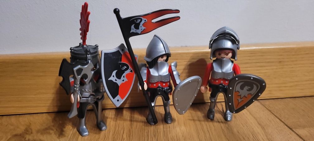 Zamek Knights Playmobil Herb Wilka plus dodatki