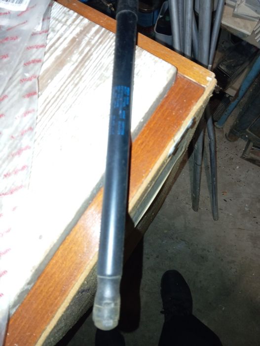 Амортизаторы багажника (газовые упоры) Skoda универсал A5 2007